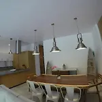 Siaan Luxury 2Br Condo By Baitna